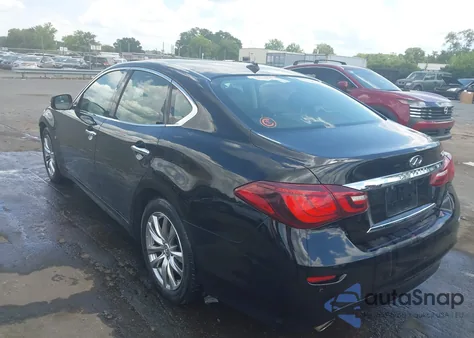 2017 Infiniti Q70 3.7 from USA, damaged, VIN JN1BY1AP8HM741393